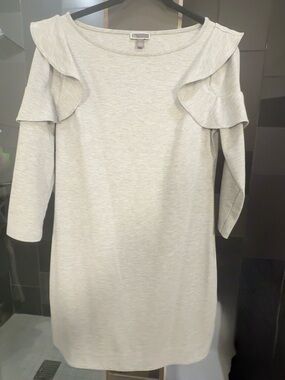 Chelsea28 Gray Ruffle Shoulder Shift Dress 3/4 Sleeve Size 8